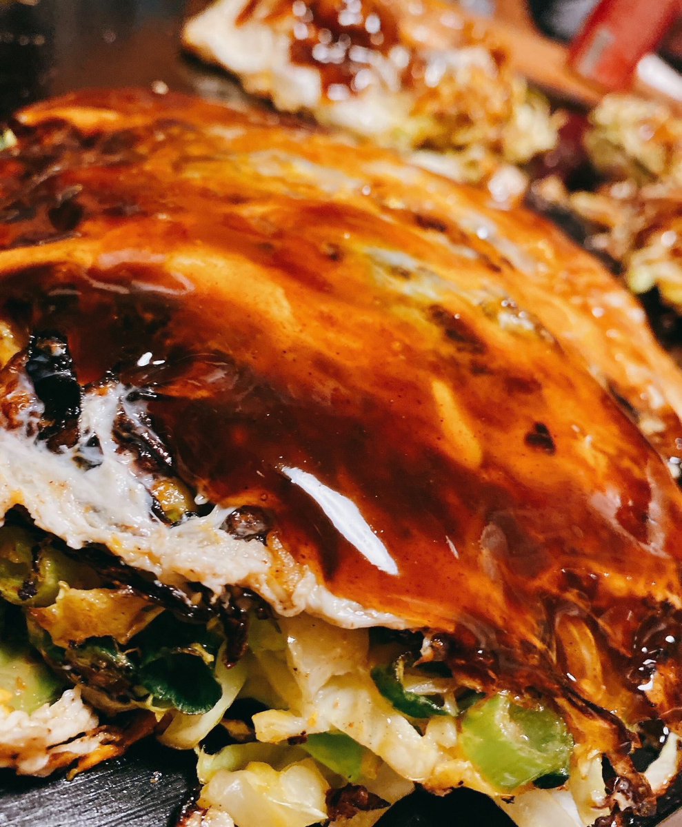 ANDTEAMFR_FAN's tweet photo. 🫧| 𝙏𝙍𝘼𝘿𝙐𝘾𝙏𝙄𝙊𝙉

#MAKI  

« Okonomiyaki Bali était délicieux.🍳
PS: Merci pour la photo, @Fuma_France.☺️ »

••🐧
©️: MAKIVERSE 

#andTEAM #andAUDITION #andTEAM_Maki #LUNÉ #TheHowling_ME https://t.co/WvMt56Uhks