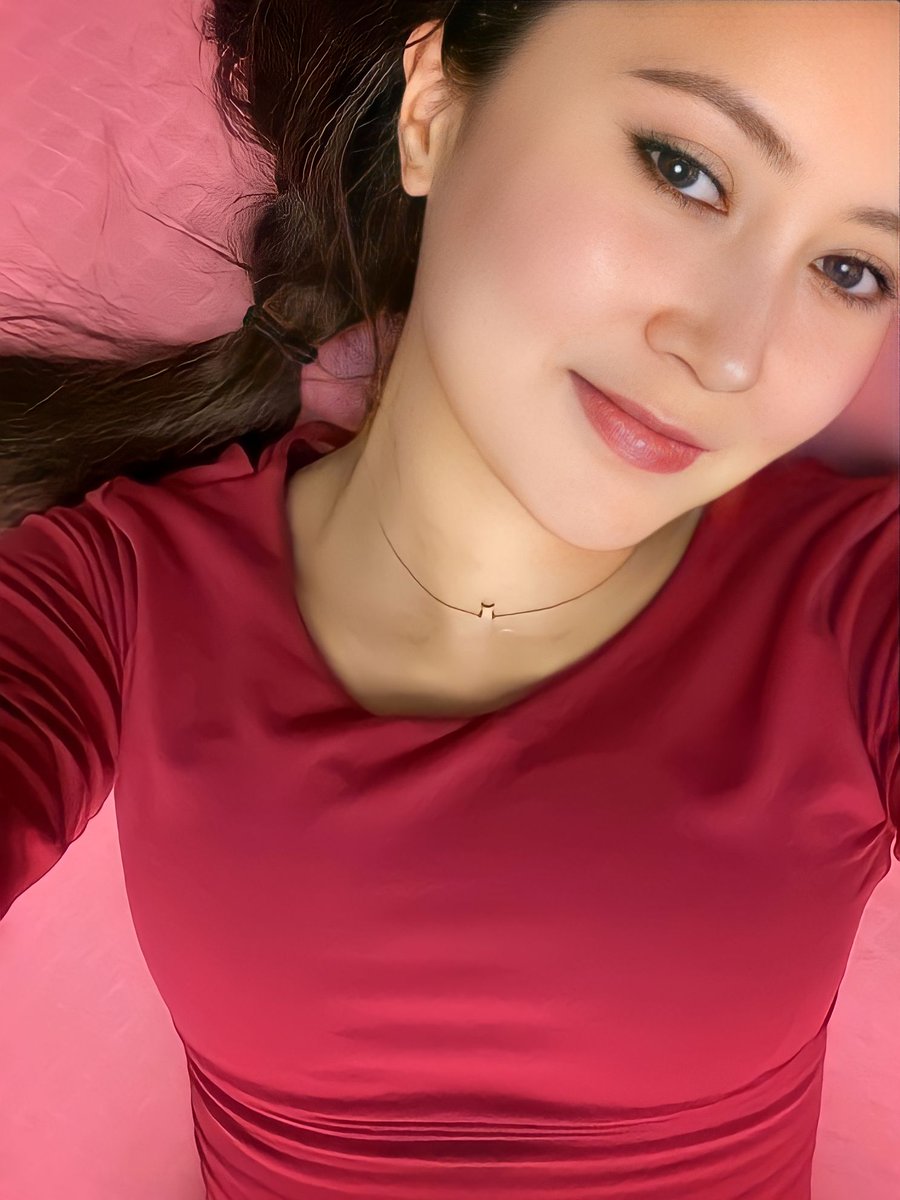 Ayukhofreal's tweet photo. ngobrol santai sambil rebahan yuk..
tapi tangannya gak boleh nakal🤭 https://t.co/TWMXzBSRHo