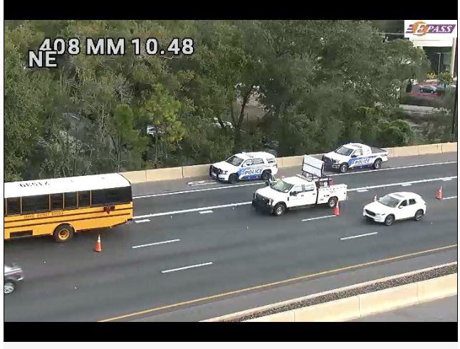 trafficmanjim's tweet photo. @fox35orlando I’m sure you’ve found these by now. Just in case, Crashes on #I95 and #SR408. #Orlando #Traffic https://t.co/q1fqHbYe68