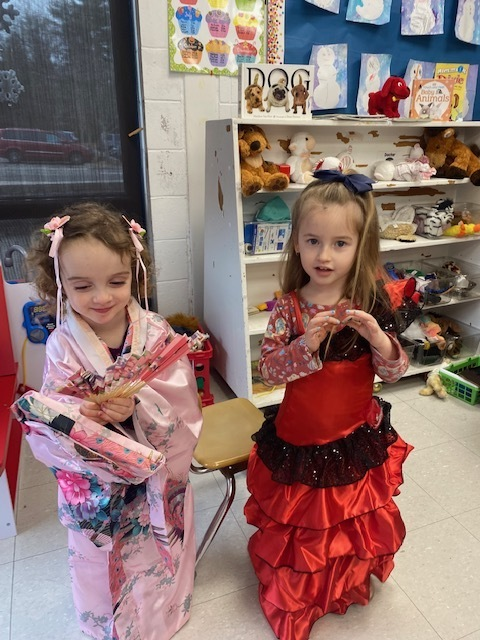 mryanbps's tweet photo. Thank you to the Somerset Berkley Education Foundation for funding preschools multicultural dress-up clothes. #bcsgreatplacetobe #SBEF https://t.co/68roFPCe97