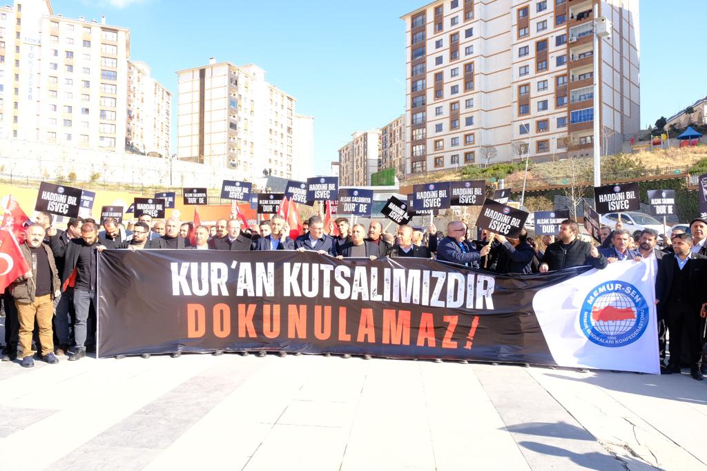 sirnakmem73's tweet photo. İsveç’te, Türkiye Büyükelçiliği önünde Kur’an-ı Kerim’in yakılması, Şırnak’ta sivil toplum kuruluşları temsilcileri ve vatandaşlar tarafından protesto edildi. Protestoya İl Milli Eğitim Müdürümüz Sayın Mirza TETİK de katıldı.

@tcmeb @valiosmanbilgin @SirnakValiligi @mirzatetik78 https://t.co/eSyk1sj4z3