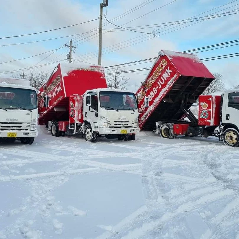 HalifaxJunk's tweet photo. If you don't like the weather in NS, wait 5 mins, it will change.β
This was our crew digging out after the snowfall friday night for Saturday weekend jobs.
Now it's raining it all away π
We pick up #junk rain or shine or snow !
#halifaxjunk #junkremovalcompany #diggingout https://t.co/E0lhiX7Edt