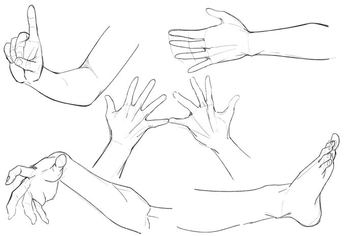 手足の模写練習
・親指の付け根の厚みが不安定
・両手があると片方に無理矢理合わせようとして形がゆがむ 