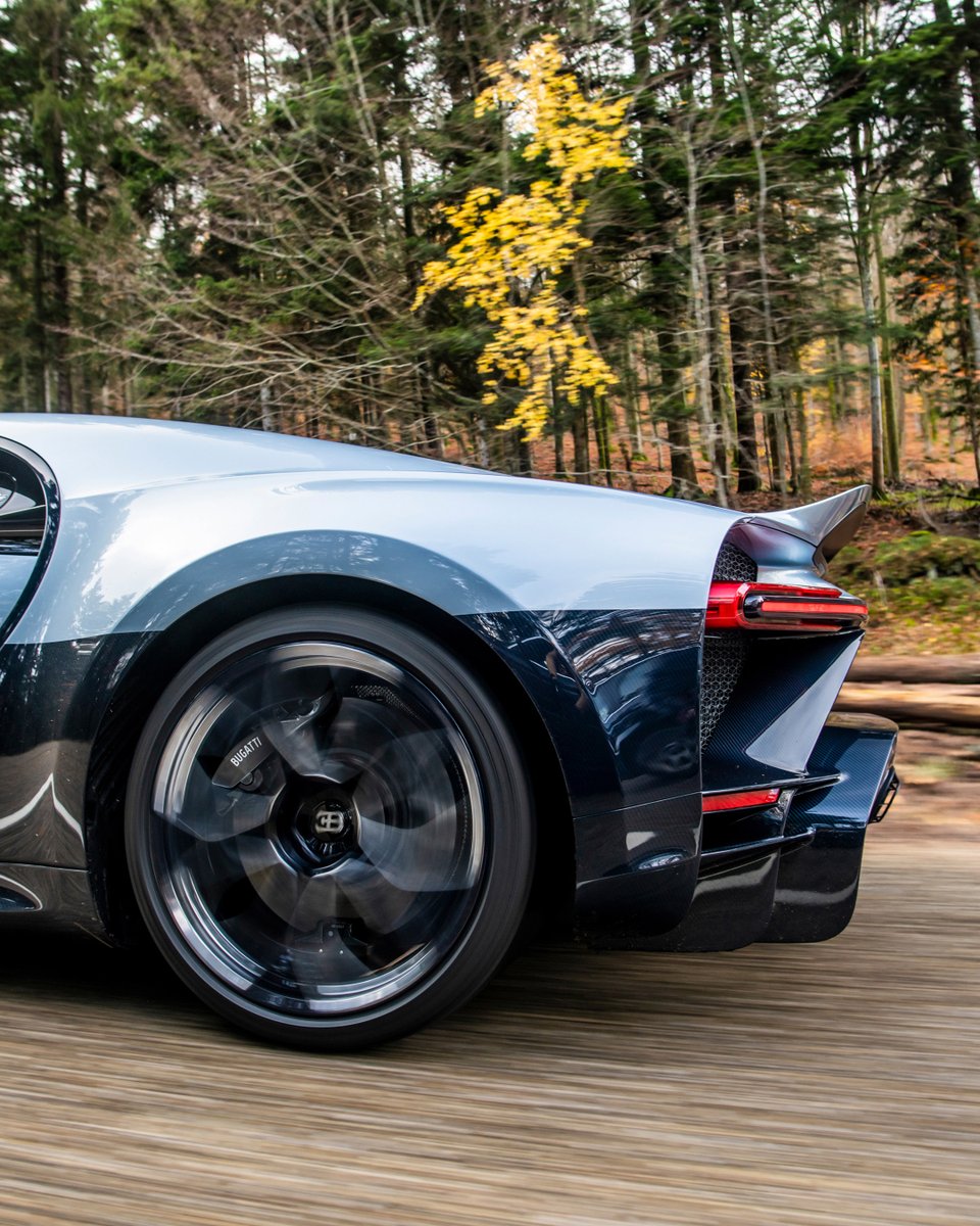 Bugatti's tweet photo. The CHIRON Profilée is a unique member of the CHIRON family, drawing upon the elegance of the original CHIRON and the agility of the CHIRON Pur Sport. This automotive solitaire will be offered at auction by @RMSothebys on 1 Feb 2023.

#CHIRONProfilée
–
https://t.co/mCEE0ghyaw https://t.co/rCUt6rklPX