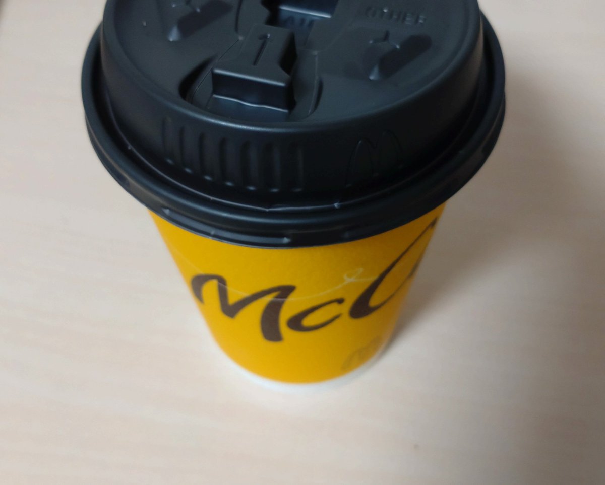 DecaFika's tweet photo. マクドナルドのコーヒーをテイクアウト。これはこれで美味しい。

#マクドナルド　#コーヒー https://t.co/1OXbwitcmv