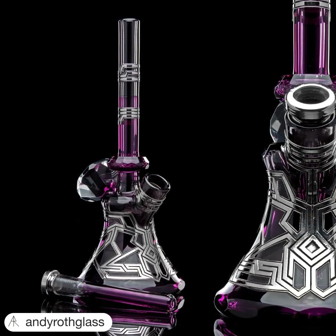 DigitalGlassArt's tweet photo. Futuristic, complex, simple.

#andyrothglass #rothorized #rothentic #glassdesign #glassofig #bestofglass #ryanfitt #jaredcortland 

#glass #art #glassart #heady #headyglass #glassblowing #handblown #handmade #mmemberville #artistsontwitter #artistontwitter #handmadeart #boro https://t.co/NauFuch9NP