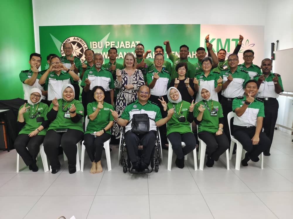 sjamalaysia's tweet photo. 19 January 2023 - Thursday (Day 2) - Visit of @SusanleJeuneUK, the Secretary-General of the Order of St John to Malaysia. 

https://t.co/ux9vqdCAvU https://t.co/1ujuCMcc94