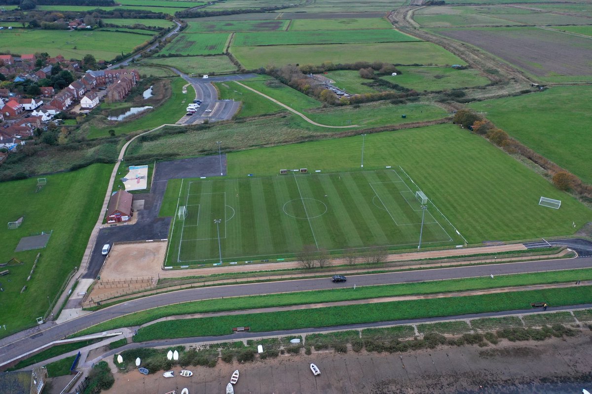 JohnathanLane_'s tweet image. * Correction *