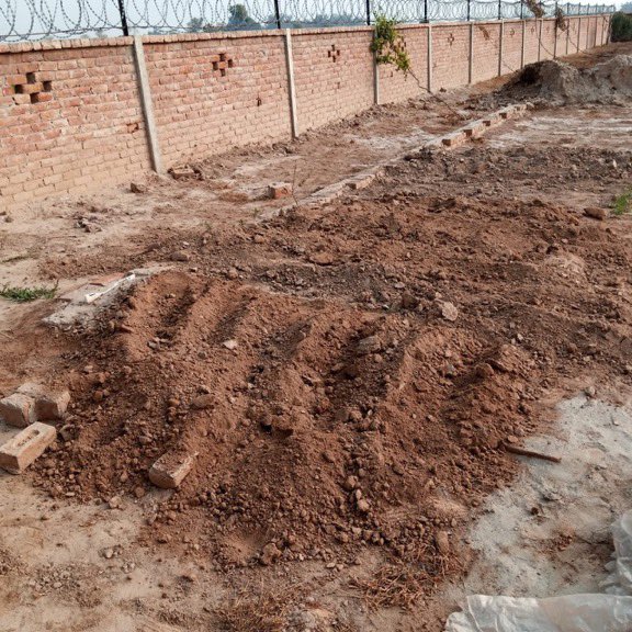 MonaChaudhryy's tweet photo. Pakistani Ahmadis are not safe even in their graves! 

Unknown miscreants desecrated Ahmadi graves in Faisalabad yesterday. They also tried to burn the coffins. No FIR yet!

More than 200 graves have been desecrated since last yr to save Islam in the Islamic Republic of Pakistan. https://t.co/j6JEnLSleq