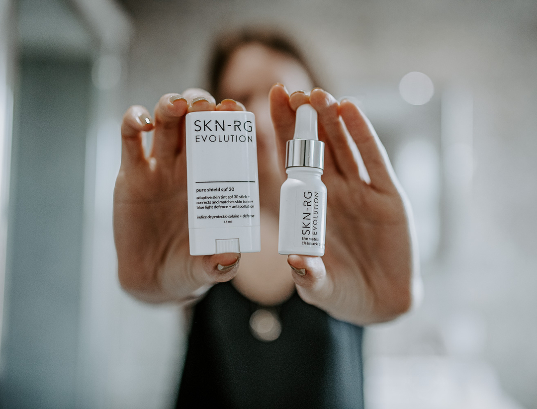 SPF isn't just for summer! ☀

Ultraviolet which is invisible radiation is present all year round, even in winter months.

This natural on-the-go mineral sun stick uses modern technology to give you a light sun-kissed glow and firmer appearance.

#skincare #instabeauty #beautyti