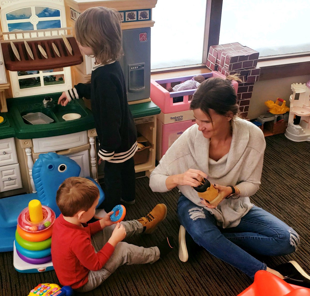 LifeConnectAlex's tweet image. Want to hold babies and play with toddlers?

We need you just one Tuesday a month to provide childcare for only 3 hours!

11:30-2:30

Call 320-762-1224 

#babiesrock #wannaplay
#givemomsabreak