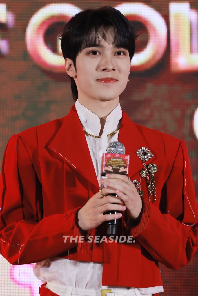 seaside928's tweet photo. 230123 
#WayV #威神V #HENDERY #黄冠亨 https://t.co/4IoYaP6Fv1
