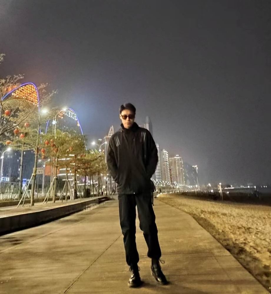 MrThinker1018's tweet photo. 新年要快乐 https://t.co/uBgZkBADV5