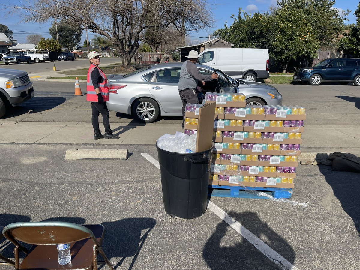 espinozarod's tweet photo. Please thank all the wonderful volunteers Supporting Planada California. Gateway to Yosemite National Park.  Majority of the Community homes were flooded.  Please let us know if you can donate or support with hygiene items, heaters, new blankets, new coats, cleaning supplies,sock https://t.co/SxRemvWsLB