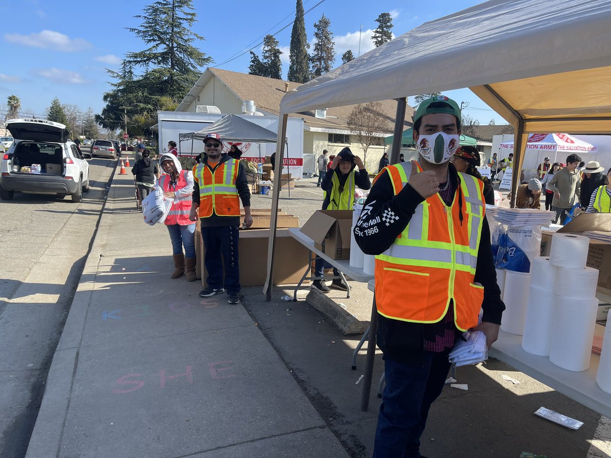 espinozarod's tweet photo. Please thank all the wonderful volunteers Supporting Planada California. Gateway to Yosemite National Park.  Majority of the Community homes were flooded.  Please let us know if you can donate or support with hygiene items, heaters, new blankets, new coats, cleaning supplies,sock https://t.co/SxRemvWsLB