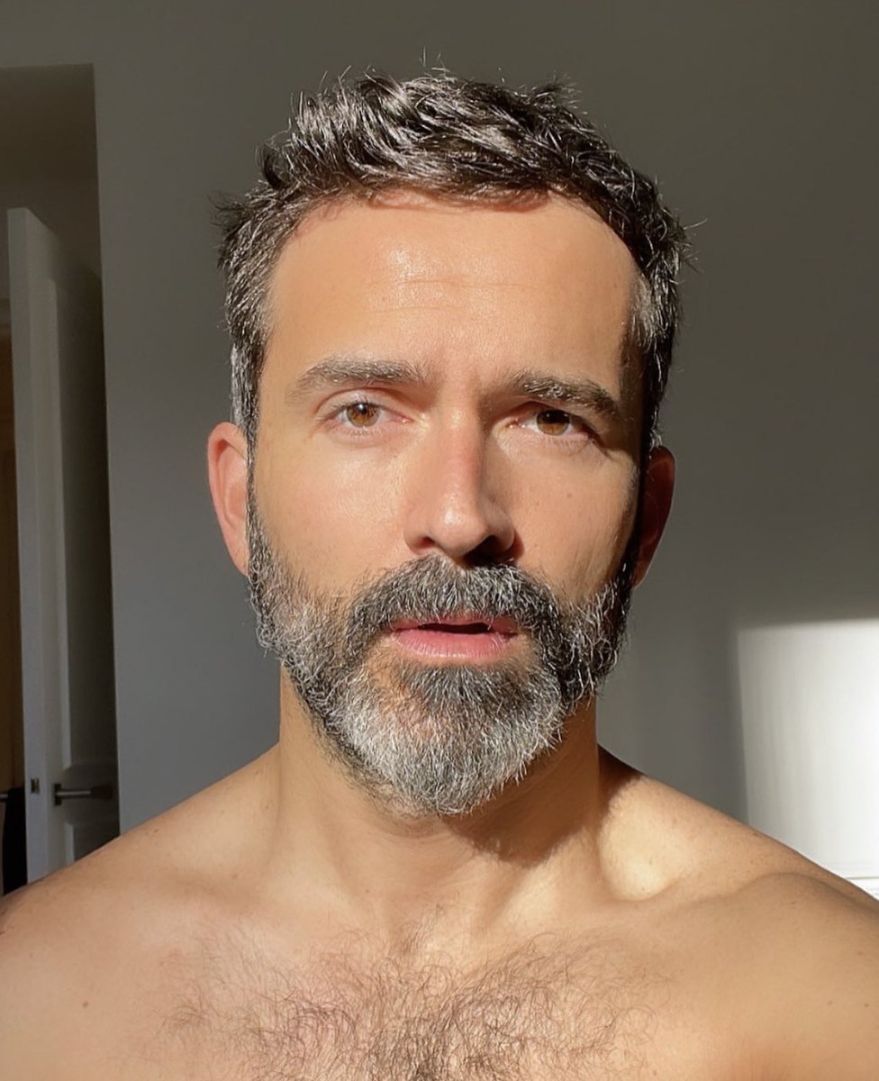 highendhomo's tweet photo. he deserves the world https://t.co/ULuyMZcFDr