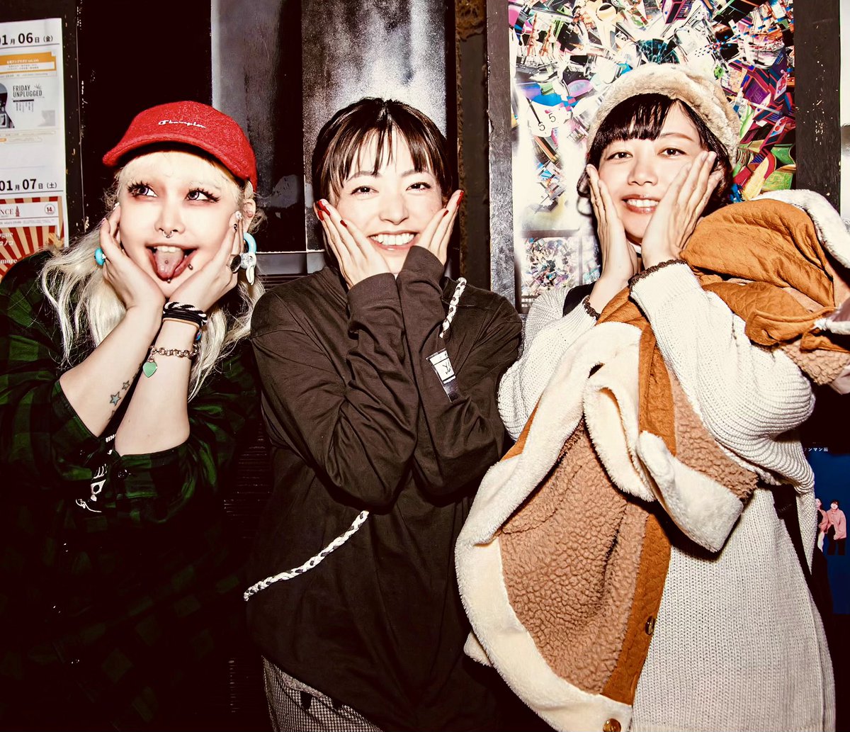 satoc530's tweet photo. 僕得すぎるスリーショット
#RONDONRATS
#エイリアンズ(ex.#ムラマサ)
#BERRYROLL https://t.co/29pEG8kYIx