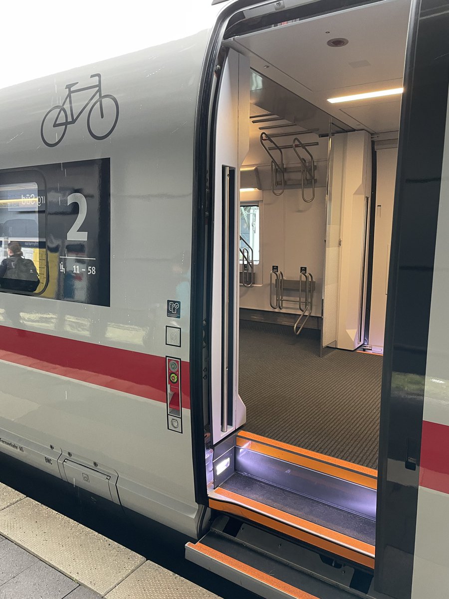 Matthias Pfeil tweet media