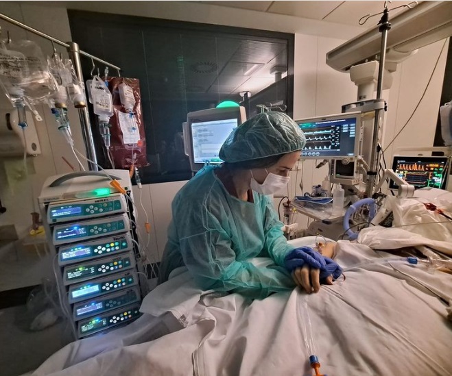 La foto "MONITORIZANDO EMOCIONES" ha pasado a la final del concurso nacional de FotoEnfermeria.
Por favor...dale un like ❤️ en Instragram y comparte. GRACIAS❤️instagram.com/p/CnonCDwMJxL/…