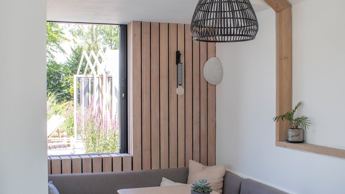 MonitorAudio's tweet image. Thanks to Monitor Audio’s heritage in high end audio, the Vecta V240 indoor and outdoor speaker has been engineered to the highest possible standard, and will deliver top quality performance for a true audio experience.

#Vecta #MonitorAudio

monitoraudio.com/vecta