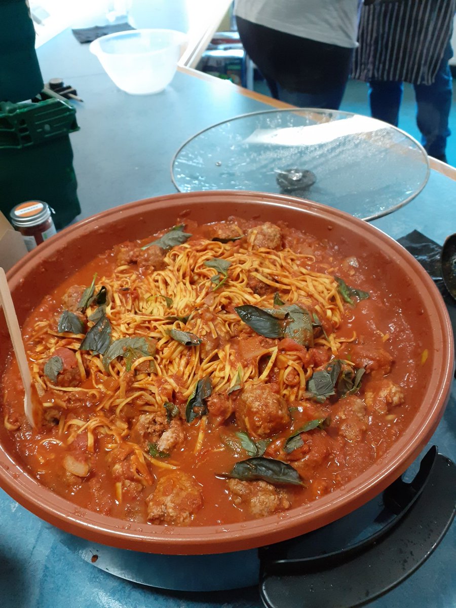 HCCWest's tweet photo. #drypool The second lesson of our FREE cooking course is running tomorrow.  Looking forward to learning new budget friendly cooking ways. Thank you ,@emsyorkshire and Rivercity Church. Contact us for more details. limited spaces available on February's course ☺ https://t.co/lNegFyORLx