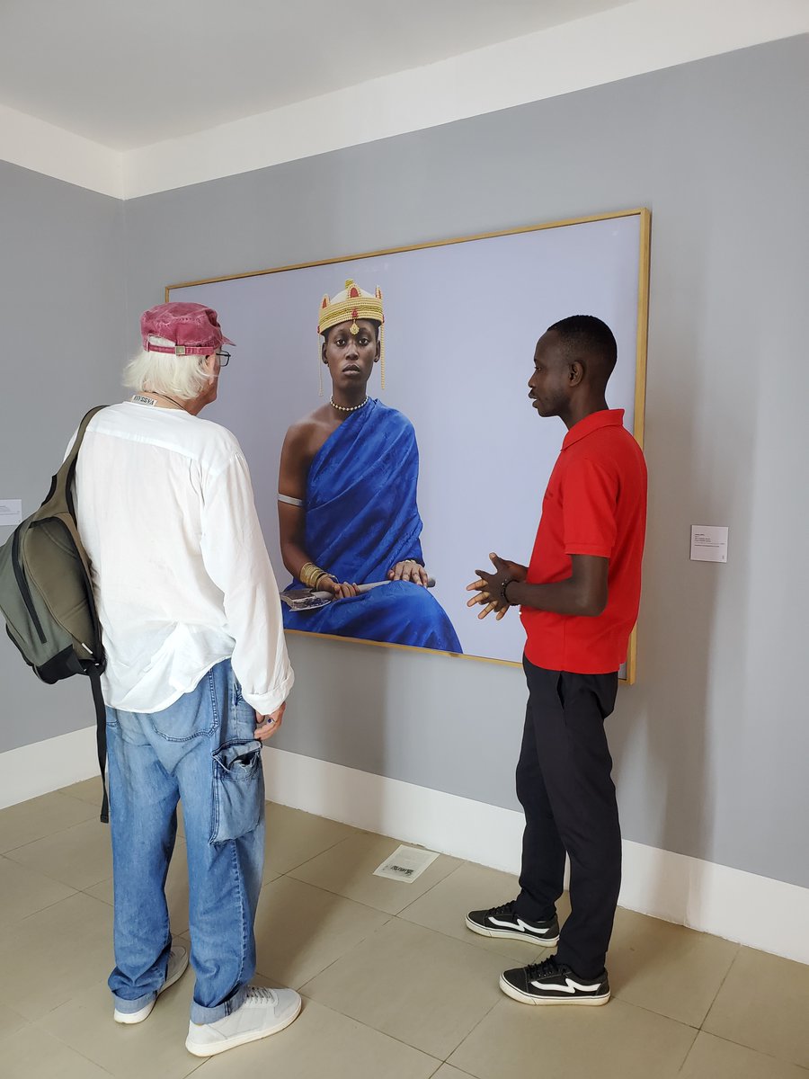 FondationZinsou's tweet photo. 😍Commencer sa semaine en découvrant les œuvres d’Ishola Akpo au Lab de #Cotonou
#team229
@isholaphotos https://t.co/3Iz5EcAipr