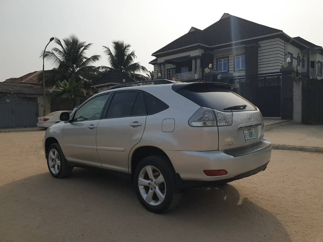 echidiimemotors's tweet photo. Rush this 6months used 2008 Lexus Rx350 full option and in pristine buy and drive condition selling for #5,800,000
location Ajah Lagos
#Softechi https://t.co/Pohq1MkTUu