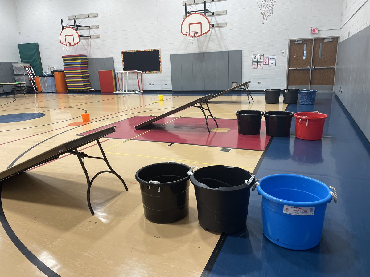 BoPhillips10's tweet photo. All set for Day 1 of Tabletop games this week. Today we have skeeball and air hockey. #physed #tablegames #skeeball #airhockey #D59PE #WeAreONE #togetherwecan @D59SaltCreek @juliebotkin @CoachNowlan https://t.co/Gaj9tACFtL