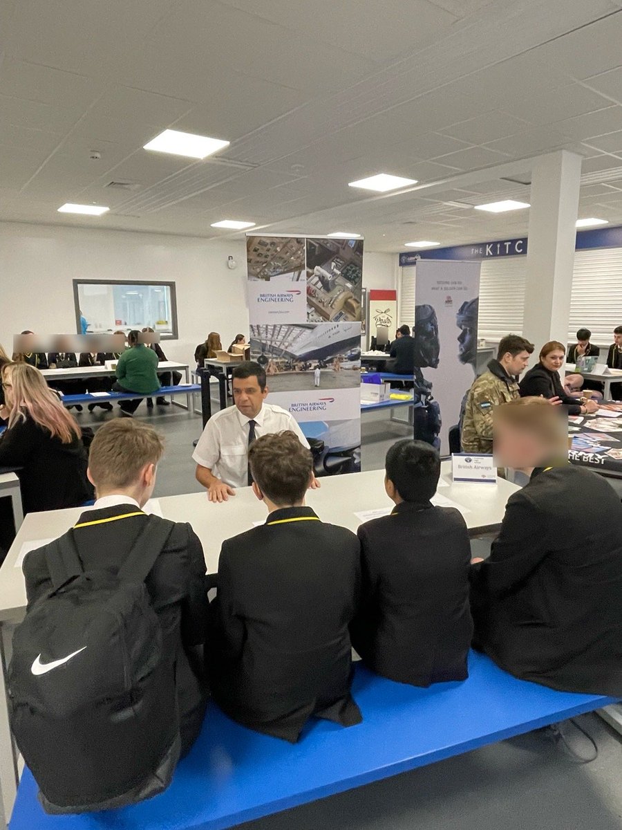 PutteridgeHSch's tweet image. Fabulous #BESP event @PutteridgeHSch  last week! Thanks to @CareersHubLuton @GKNAero @MachinsLaw @BritishArmy @OfficialZSL @MoJGovUK @LutonACL  Thanks to @CareersatPHS!