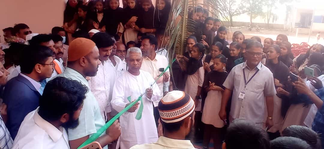 Maulana Azad Model Navanagar, No-1 Bagalkote New School Building Inauguration Ceremony by "Honorable @V_Charantimath Sir &amp; Respected DO <a href="/ShivanandP14/">DO,Minority,Bagalkote</a> Sir 

<a href="/DOMGOK/">Department of Minority Welfare, Govt of Karnataka</a> <a href="/Captain_Mani72/">Manivannan P 🇮🇳</a>  <a href="/MinorityDeptBgk/">MWD,Bagalkote</a> <a href="/mashakasab/">MASHAKASAB MELINAMANI</a>