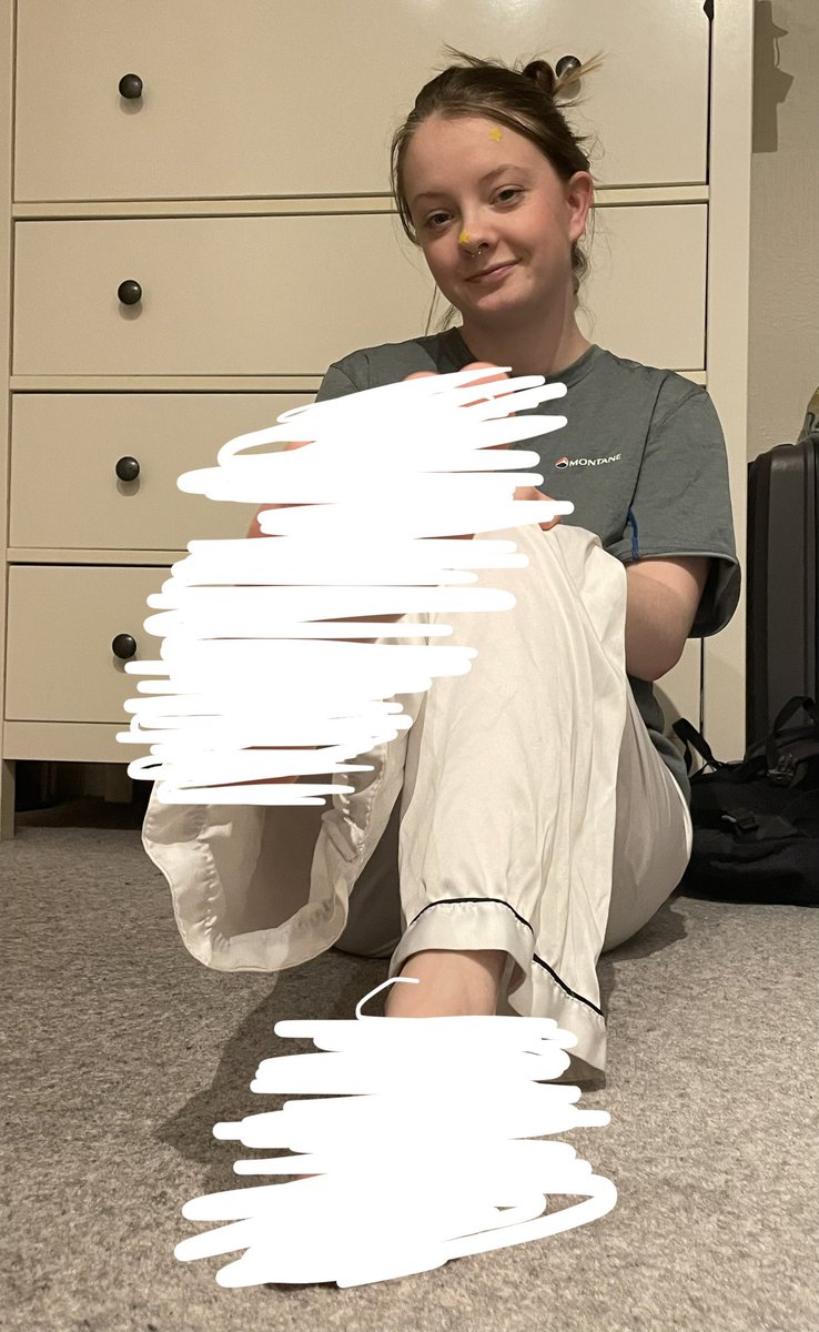 claraanneof's tweet photo. Who wants to see them without the scribbles 😏

#sellingfeet #feet #feetpic #feetpicsforsales https://t.co/LEMyq2FcLi