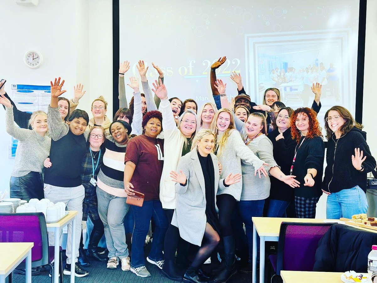 kellyleighmcph2's tweet photo. #march2020 #wedidit #nurses ❤️😭#universityofderby @JaneTurnerStH https://t.co/yglfP8EeJy