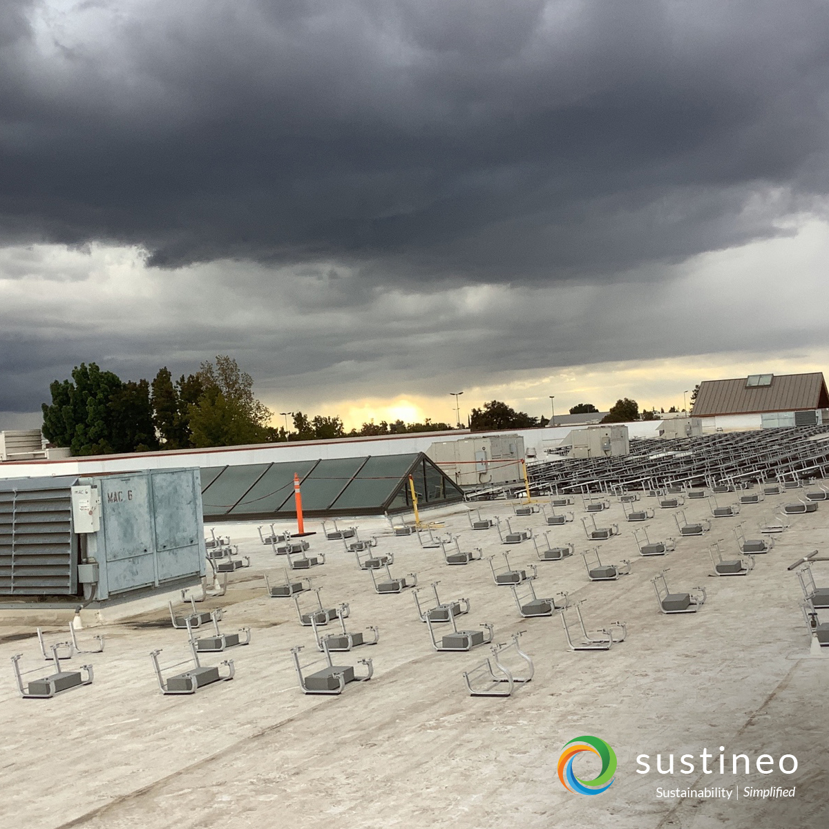 Sustineo_Solar's tweet image. Dark clouds always give way to sunshine. 

#sustineo #kingenergy #darkclouds