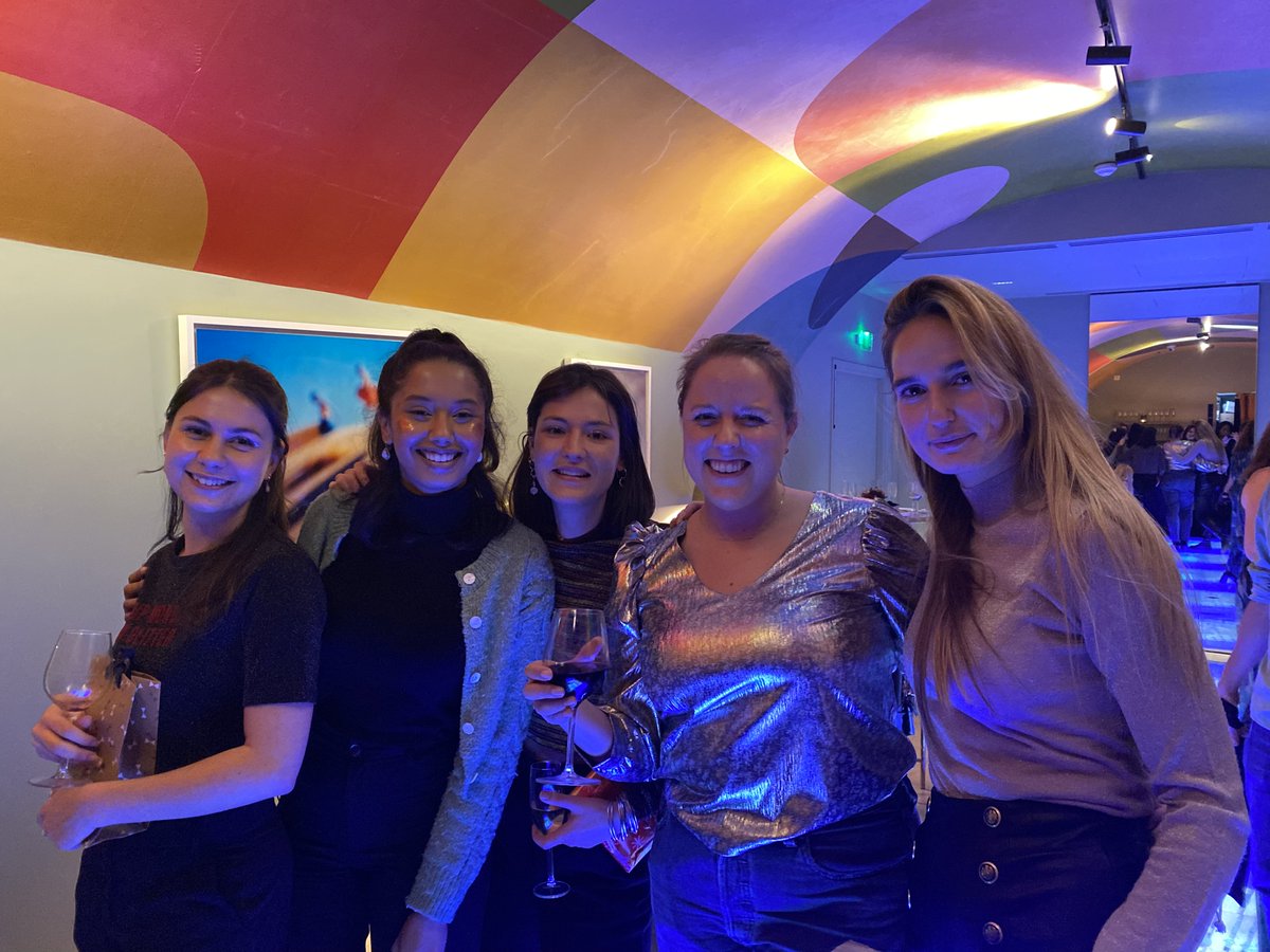 #HopVoeux La team re(BOOST) vous souhaite une merveilleuse année 2023✨
Notre mission : aider les marques à revenir dans les #conversations et être en phase avec les enjeux sociétaux. Faire résonner un message fort au sein des publics grâce à des approches créatives. (1/6)