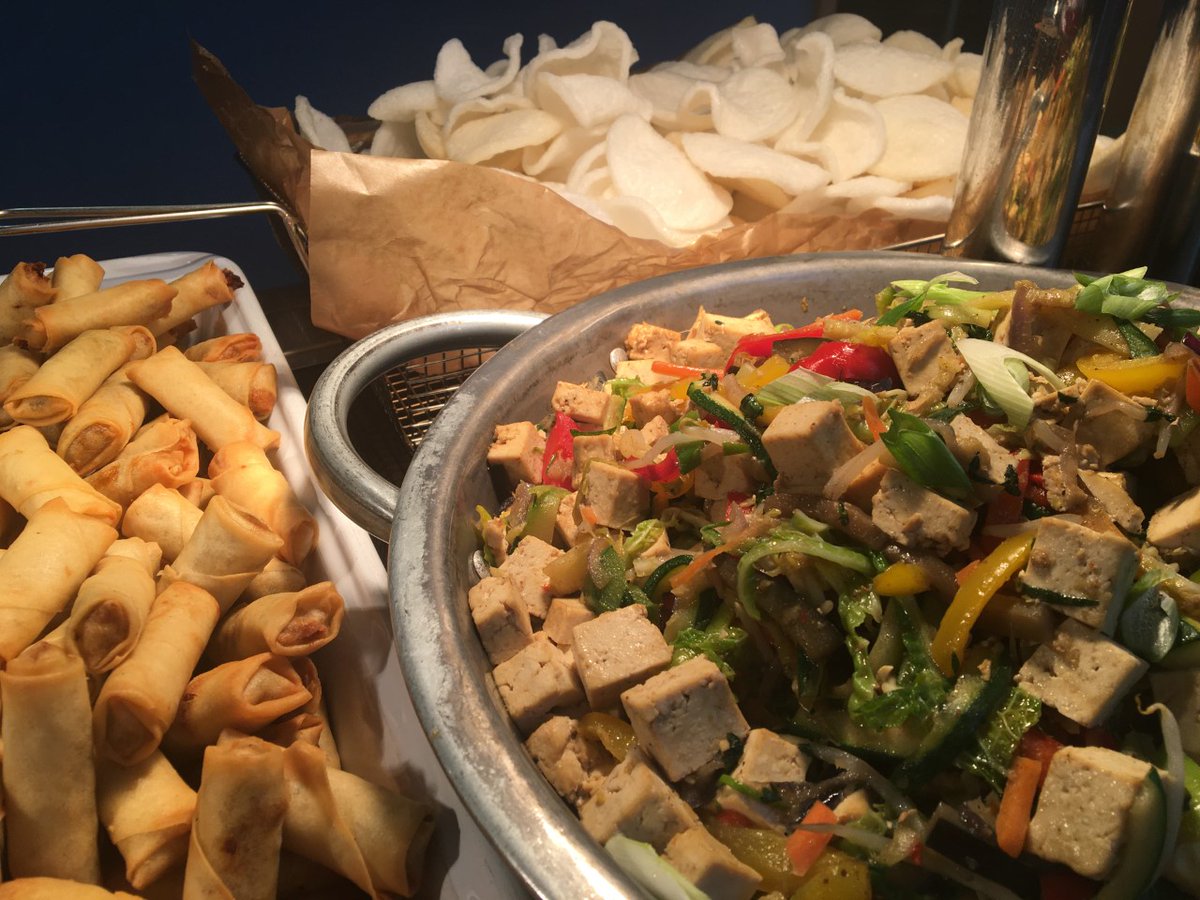 StCanopy's tweet image. Happy Chinese New Year 🐰
#ChineseNewYear
@StEdsHeadmaster @HolroydHowe @HhRgulley