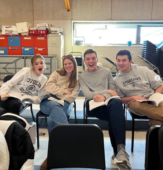 lancerdramaclub's tweet photo. Our show is only a few weeks away have you bought your tickets yet? Check out this behind the scenes look from rehearsal last week! To see these wonderful cast members on stage visit https://t.co/BKotPD2YqZ to purchase your tickets! #destinationderrynh @Londonderry_lhs https://t.co/2iw6fjxNZR
