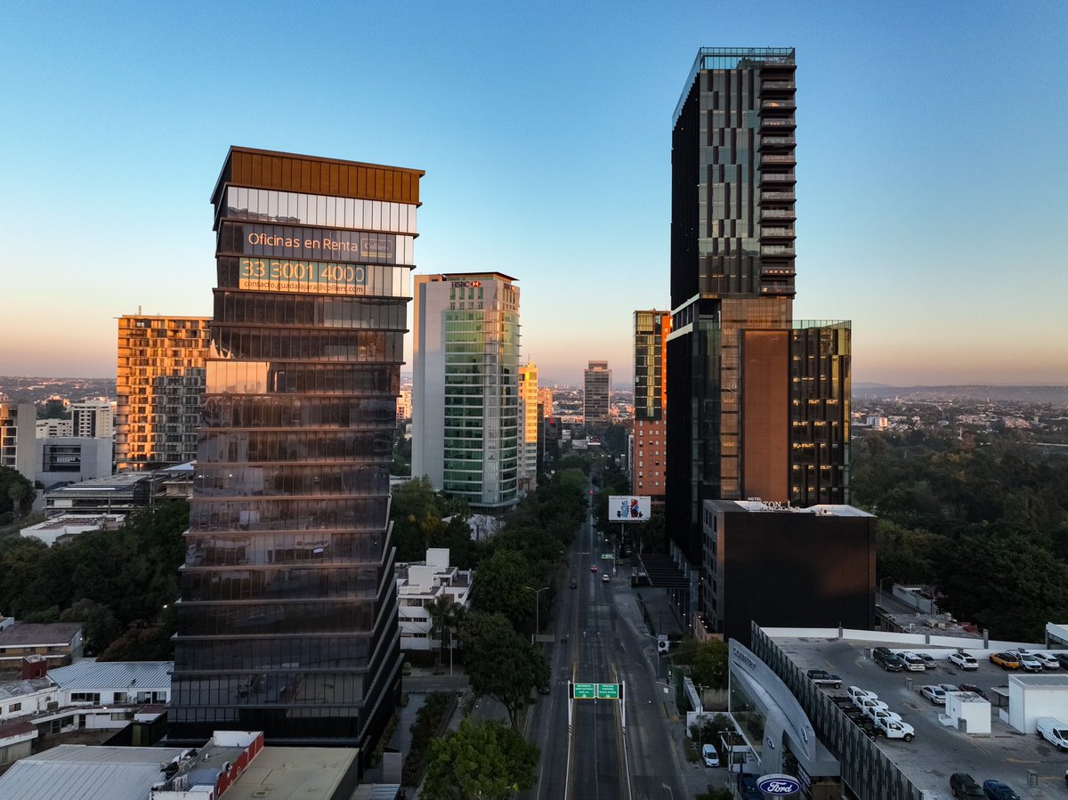 Zona financiera de Guadalajara. #ArquitecturaMexicana #Guadalajara #FotografiaDeArquitectura