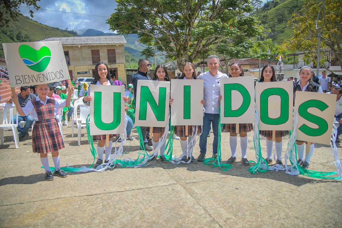 GobAntioquia's tweet image. 🎙️#BoletínDePrensa | En #Sabanalarga el Gobernador de Antioquia anunció recursos para obras de pavimentación de la vía de ingreso al municipio

Puedes ampliar esta noticia en⬇️
antioquia.gov.co/prensa/históri…