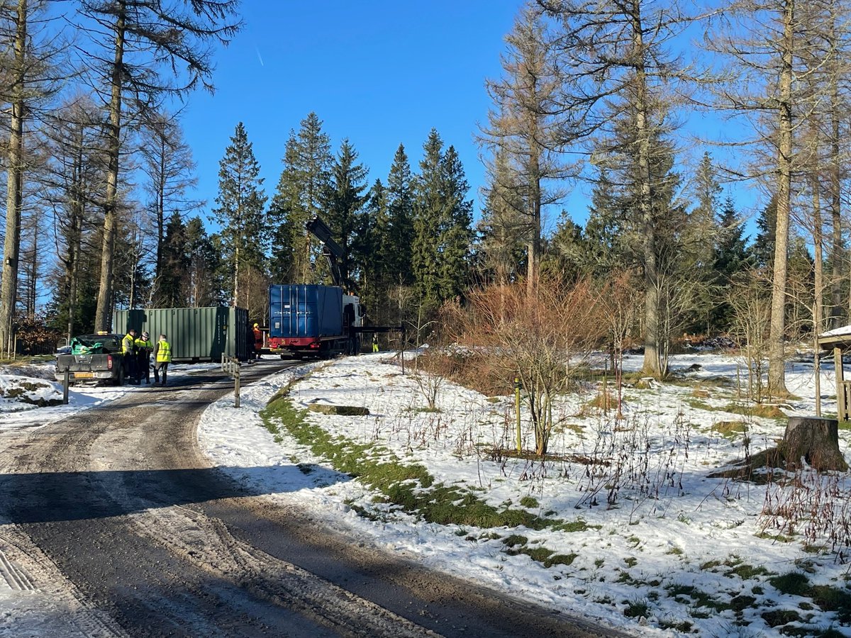 KabinHire's tweet image. A selection of early morning deliveries going into a slightly more picturesque site this morning🚛 

#kabinhire #portableaccommodation #welfare #storagesolutions #containers #sitesetup #haulage #hiab #service #winter