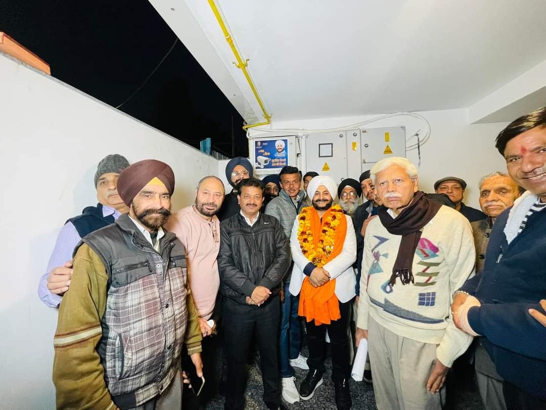 JarnailSinghAAP's tweet image. तिलक नगर विधानसभा क्षेत्र के हर कोने में सीसीटीवी कैमरे लगाने की मुहिम को आगे बढ़ाते आज J ब्लॉक विकासपुरी में
सीसीटीवी कैमरे लगवा कर क्षेत्रवासियों का आशीर्वाद लिया..
#Delhi #Developmemt #Improvement #grow
@ArvindKejriwal @AamAadmiParty