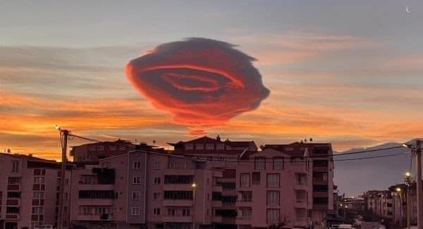 The Media: "This strange cloud looks like a UFO!"

The Internet: "... Really? ... A UFO? ... That's what you think it looks like? ... Really?"