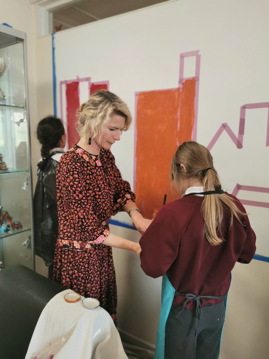 We are so happy to be working with <a href="/Sweetsgreets/">Sweeting's Greetings</a> who is the <a href="/PioneerEduTrust/">Pioneer Educational Trust</a> artist in residence this year! As part of our Foxborough Offer, year 4 are creating a project and a mural. 🎨 #foxboroughROCKS