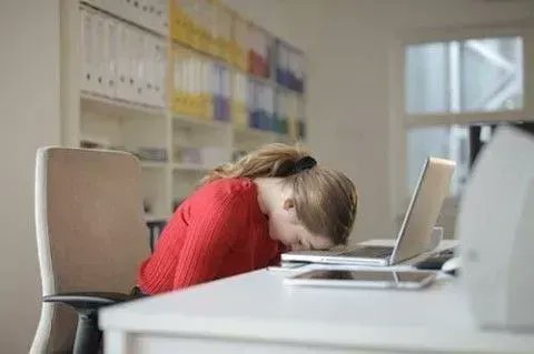 DTNEtiquette's tweet photo. Uh oh, did you forget we can see you on Zoom, Skype, or any platform during our virtual meetings and conference calls? ~ #DTN #icanseeyou #rualert https://t.co/7Io1mKMhXp