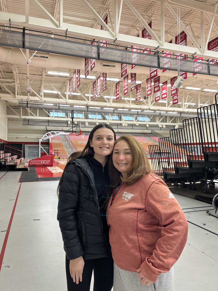 Kathryn Hotle tweet media