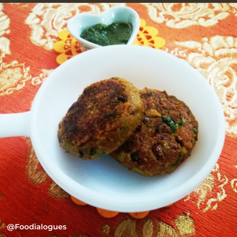 foodialogues's tweet photo. A flavourful Tikki/Cutlet made in a jiffy using leftover rajma masala and aloo samosa stuffing…. Yes, we have to be innovative in the kitchen with leftovers.😃
#Recipe here https://t.co/WZEmUySXSv 👈

#Foodie #foodblogger https://t.co/ggX4IGB1iJ