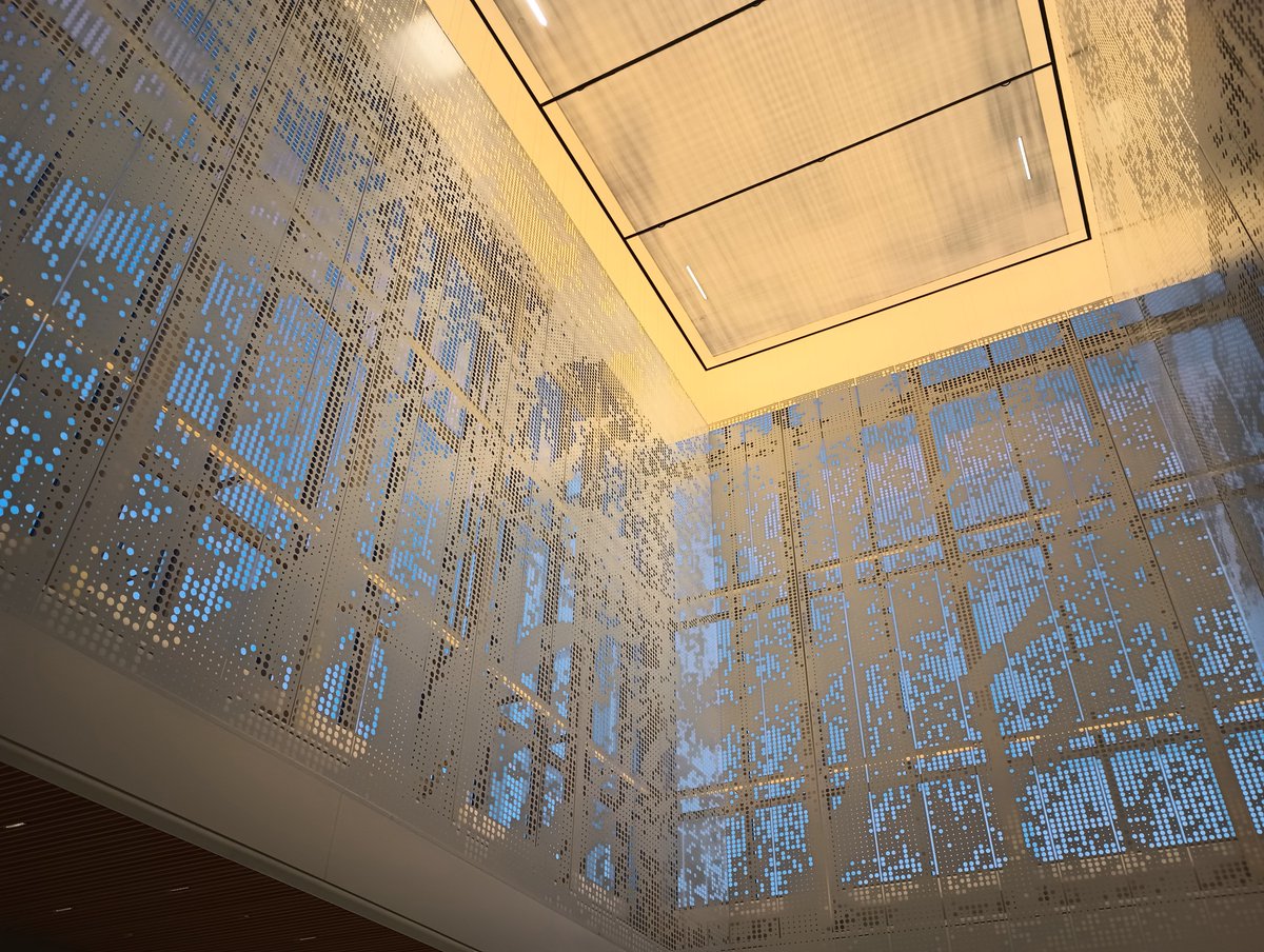 The Jack C. Taylor Visitor Center at the <a href="/mobotgarden/">MO Botanical Garden</a> draws design inspiration from the natural world, with a building orientation that connects to the garden and creates memorable spaces inside and out. Read more about the project's biophilic design: ayerssaintgross.com/ideas/read/bio….