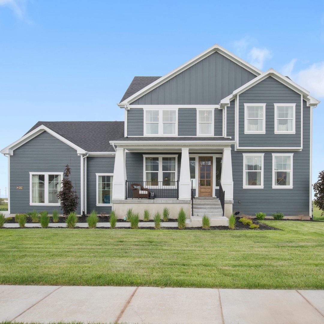 tophomebuilders's tweet photo. Step outside the ordinary and step into something extraordinary. Check out this stunning home exterior! π‘π
β Get inspired with more home designs: https://t.co/vNHOFZ582g
#tophomebuilders #homedesign #stunningexteriors https://t.co/07Xa7mfLvF
