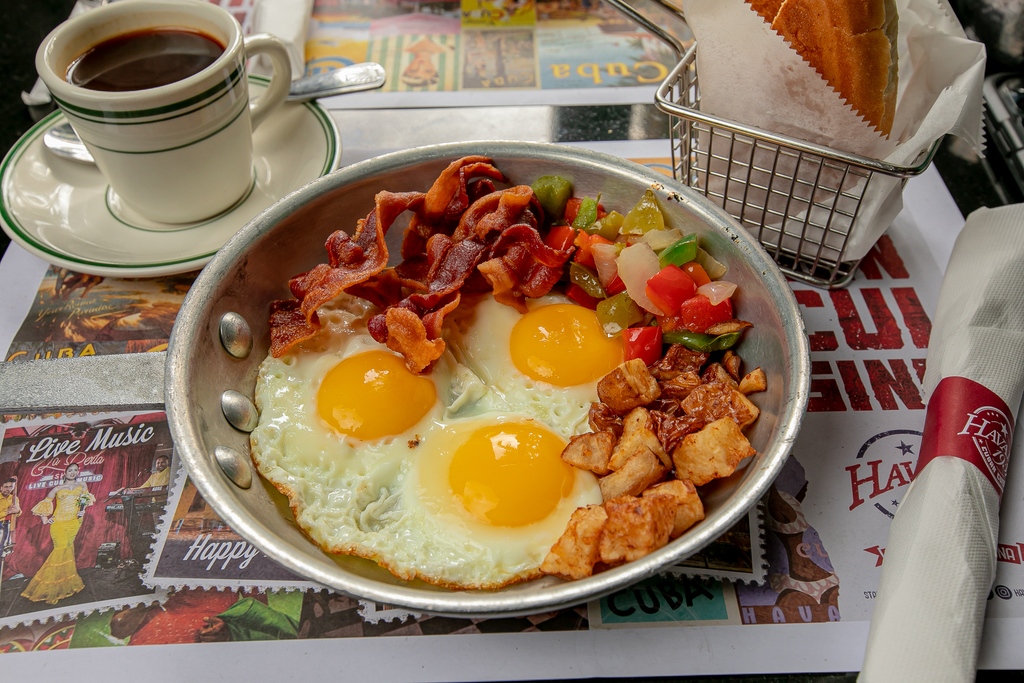 havana1957miami's tweet photo. Treat your friends and family to a sophisticated breakfast at Havana 1957!! Visit our website for more info! 🇨🇺 #Havana1957 #CubanBreakfast #MiamiBeach https://t.co/b8qQZk6RzB
