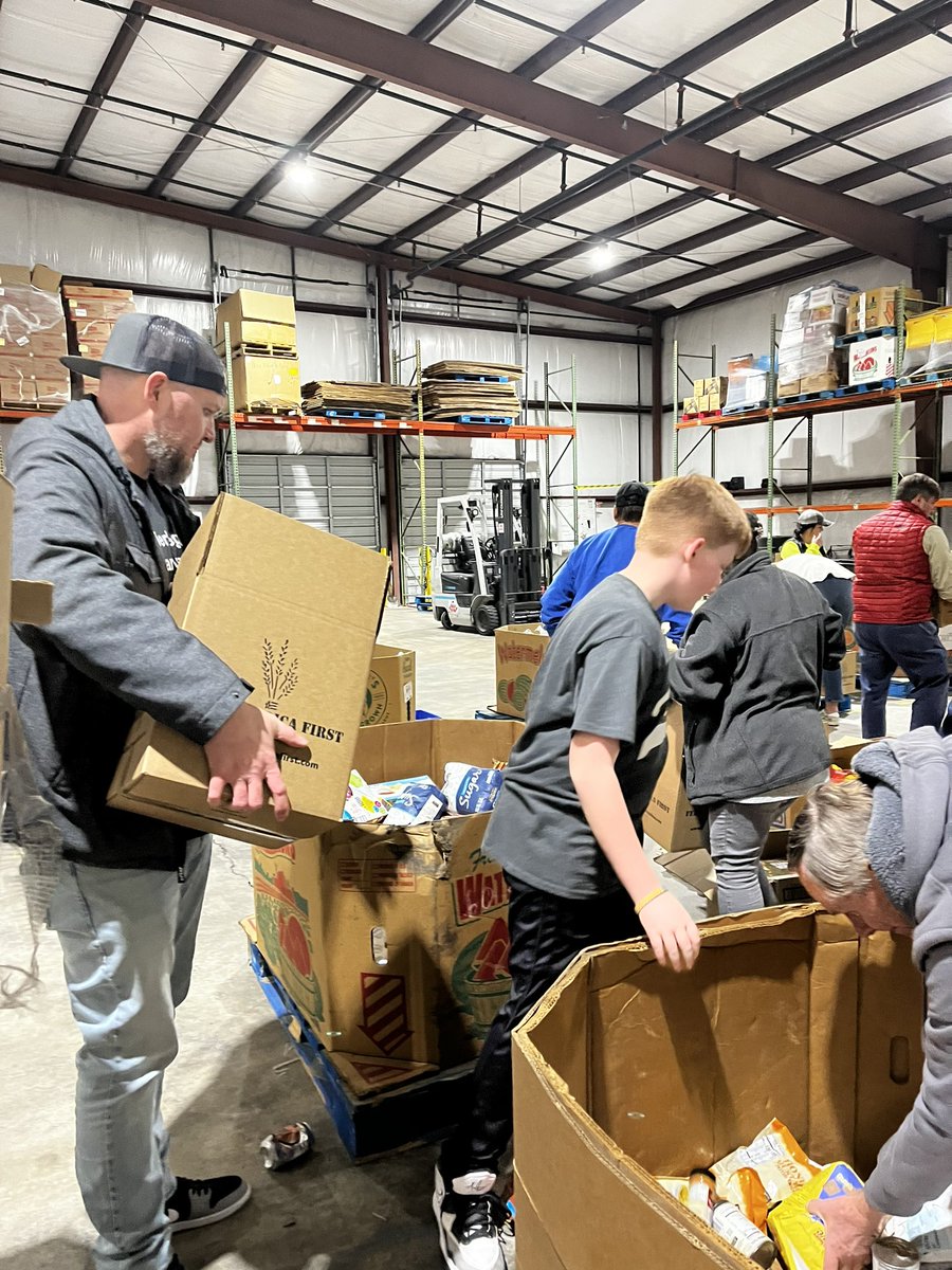 Jr. Betas serving our community at Feed America First!