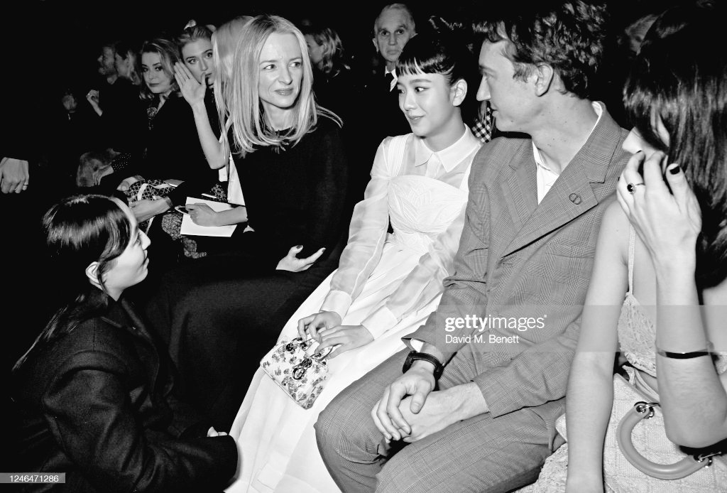 yk2aii's tweet photo. same vibes 😩

JISOO AT DIOR COUTURE SHOW #LadyJisooxDiorCoutureSS23 https://t.co/O6hebljCs8